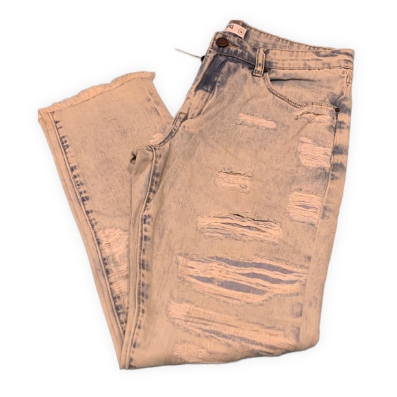 New Jeans - Picture 1 of 8